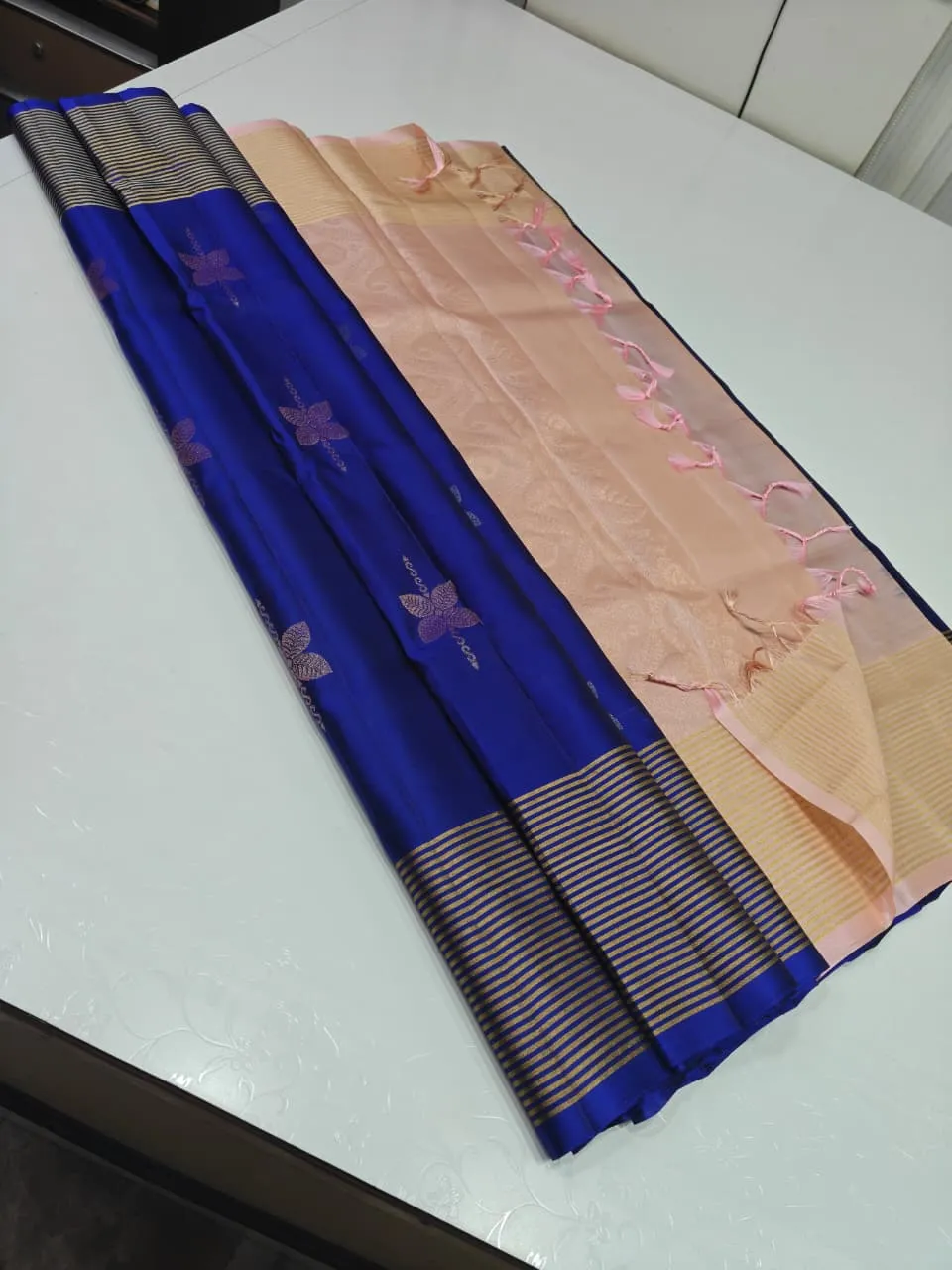Floral Butta Stripe Zari Kanchipuram Handloom Soft Silk Saree